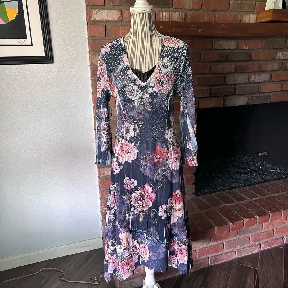Komarov Lace Sleeve Charmeuse Floral Midi Dress in Coral Glow Sz M